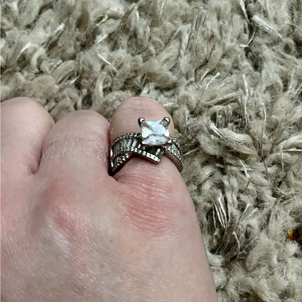 Jeulia Ring - image 2